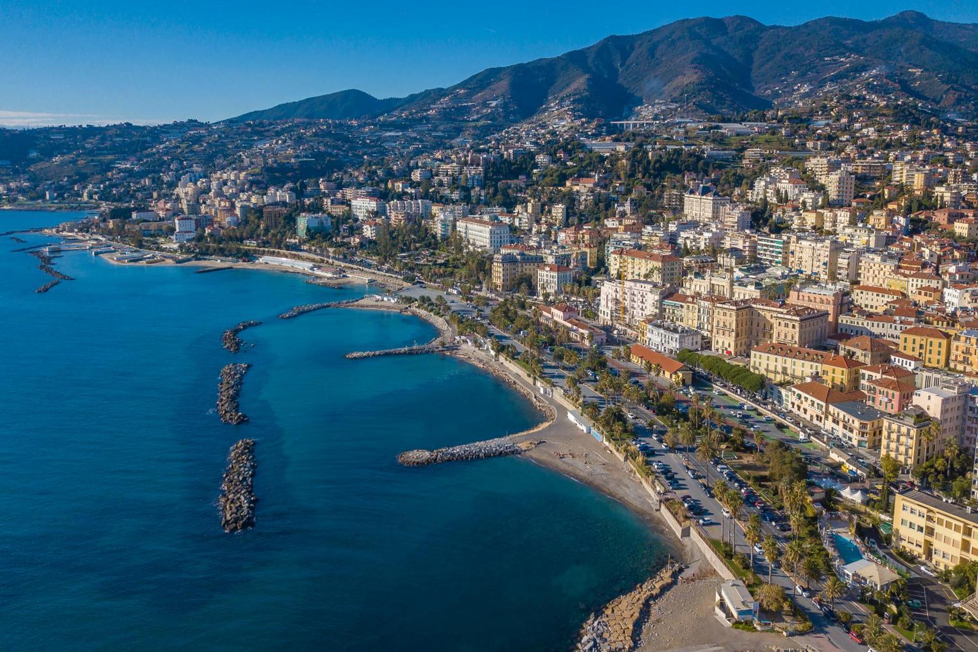 Casa Emma With Sea Glimpse - Happy Rentals San Remo Exterior foto